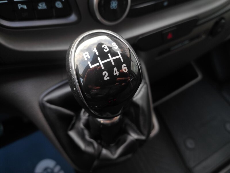 Ford - Transit - 2,0EcoBlue mHEV L2,9 míst, ČR