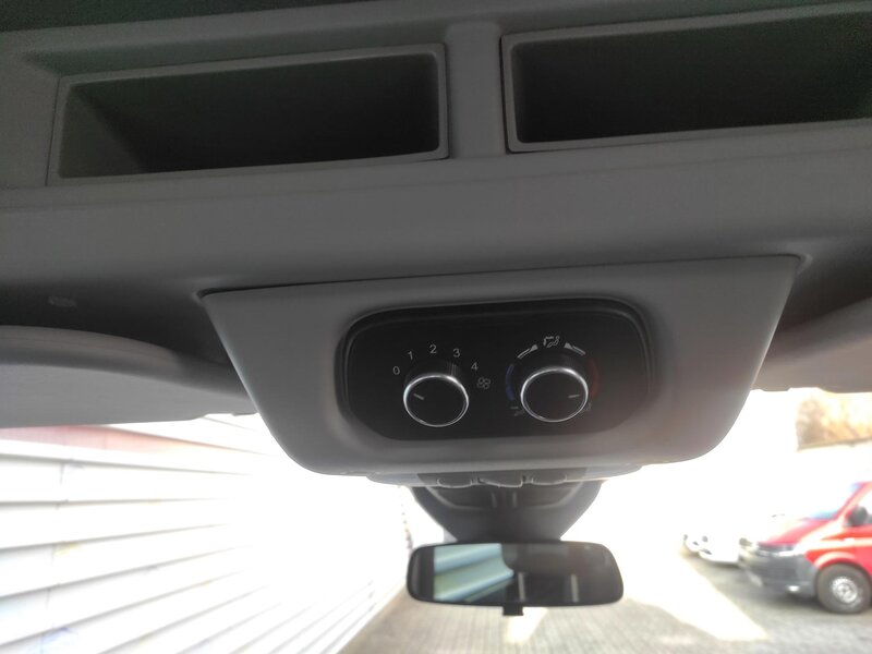 Ford - Transit - 2,0EcoBlue mHEV L2,9 míst, ČR