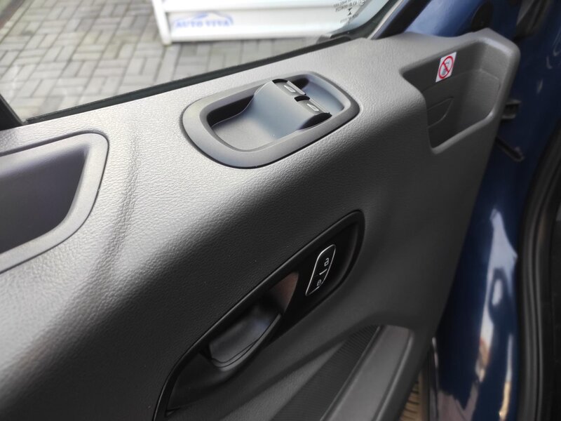 Ford - Transit - 2,0EcoBlue mHEV L2,9 míst, ČR