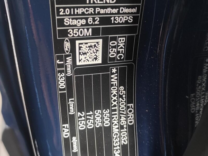 Ford - Transit - 2,0EcoBlue mHEV L2,9 míst, ČR Ford - Transit - 2,0EcoBlue mHEV L2,9 míst, ČR