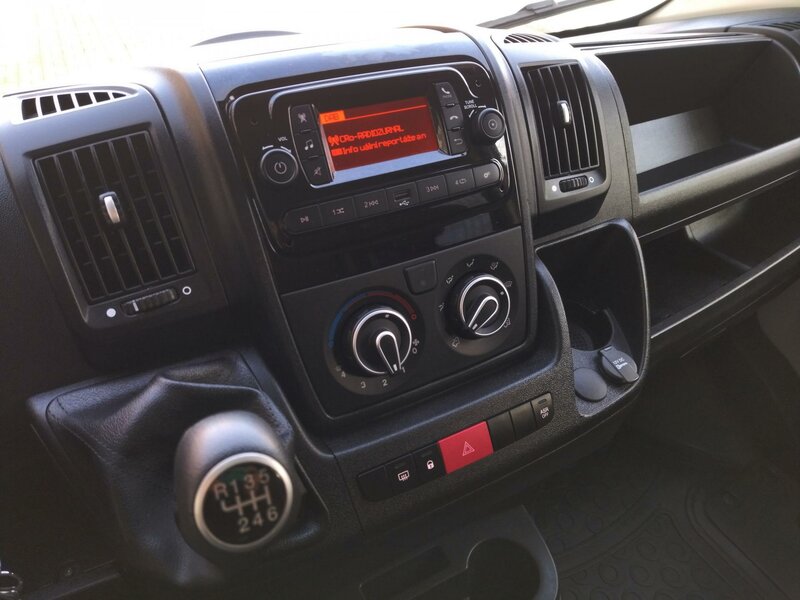 Opel - Movano - 2,2BHDi L2H1, 7 míst, Vestavba Opel - Movano - 2,2BHDi L2H1, 7 míst, Vestavba