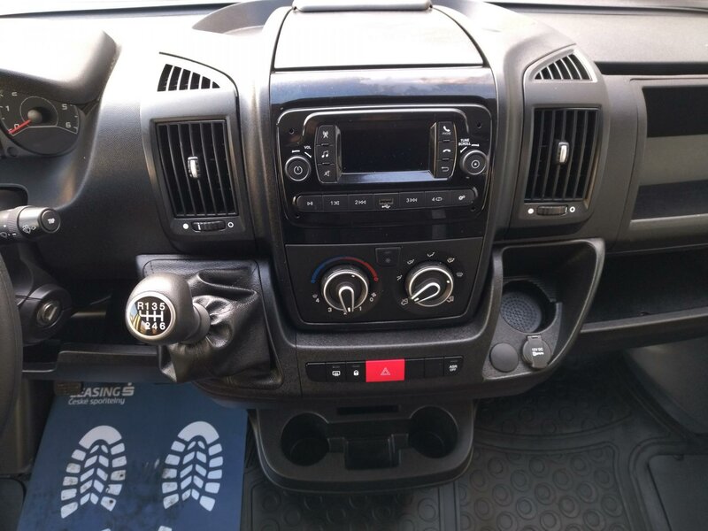 Opel - Movano - 2,2BHDi L2H1, 7 míst, Vestavba Opel - Movano - 2,2BHDi L2H1, 7 míst, Vestavba