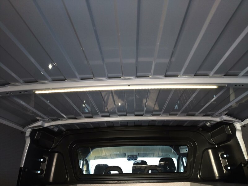 Opel - Movano - 2,2BHDi L2H1, 7 míst, Vestavba Opel - Movano - 2,2BHDi L2H1, 7 míst, Vestavba