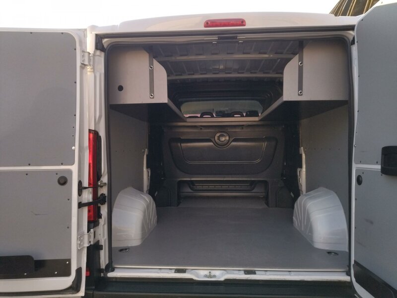 Opel - Movano - 2,2BHDi L2H1, 7 míst, Vestavba Opel - Movano - 2,2BHDi L2H1, 7 míst, Vestavba