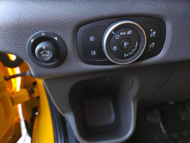 Ford - Transit - 2.0EcobBlue mHev, L2, 7 míst!