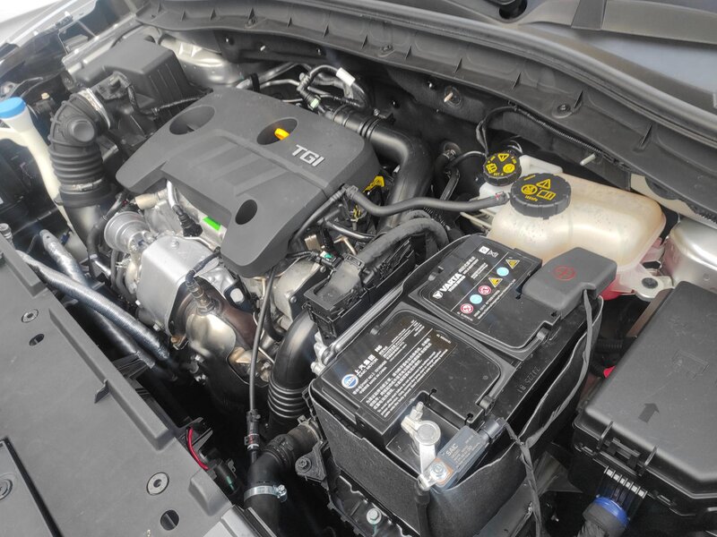 MG - ZS - 1,0i Automat, FULL výbava, ČR