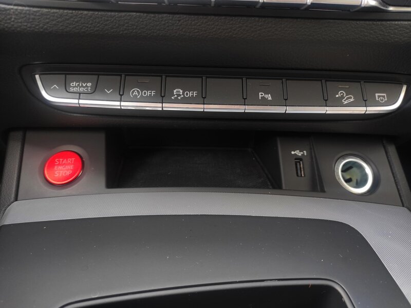 Audi - Q5 - 2,0TFSi 195kW,Sportback, 4x4