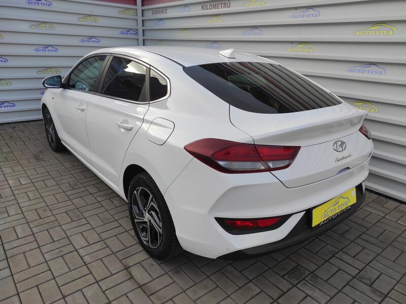 Hyundai - i30 - 1,5T-GDi mHev,48V,AT,Fastback