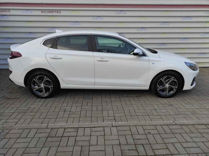 Hyundai - i30 - 1,5T-GDi mHev,48V,AT,Fastback