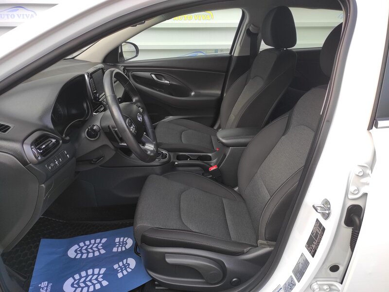 Hyundai - i30 - 1,5T-GDi mHev,48V,AT,Fastback