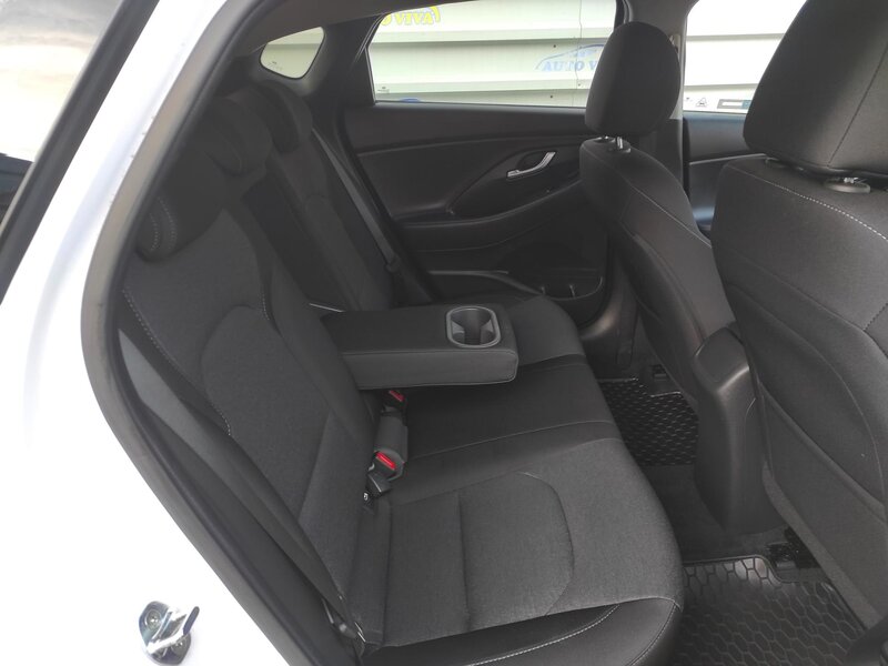 Hyundai - i30 - 1,5T-GDi mHev,48V,AT,Fastback