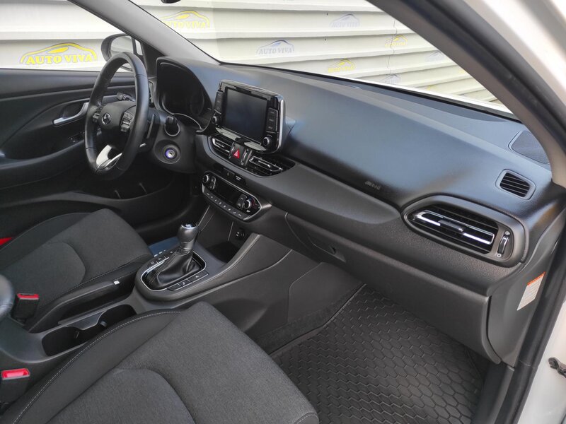 Hyundai - i30 - 1,5T-GDi mHev,48V,AT,Fastback