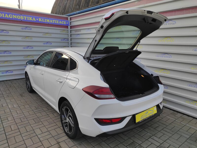 Hyundai - i30 - 1,5T-GDi mHev,48V,AT,Fastback