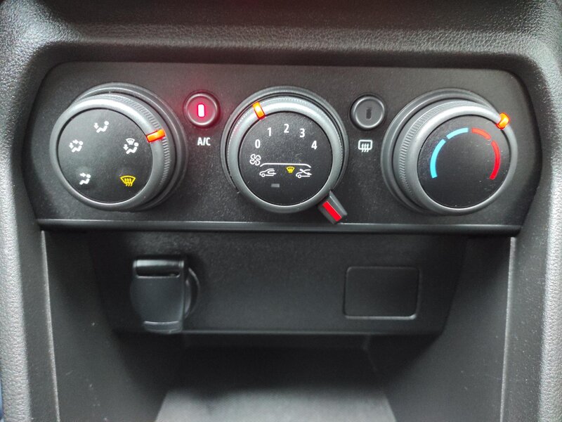 Dacia - Sandero - 1.0 TCe,ČR,1.Maj.