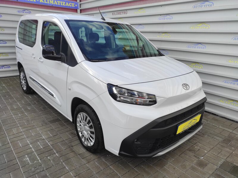 Toyota - ProAce City Verso - 1.5D-4d 100k L1 Shuttle