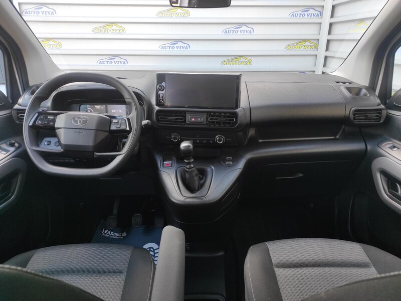 Toyota - ProAce City Verso - 1.5D-4d 100k L1 Shuttle