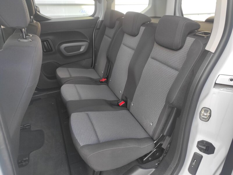 Toyota - ProAce City Verso - 1.5D-4d 100k L1 Shuttle
