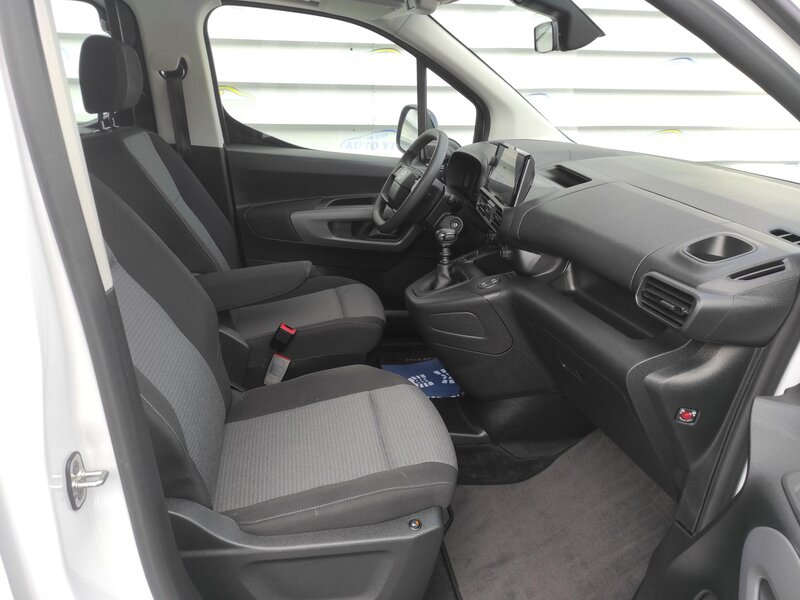 Toyota - ProAce City Verso - 1.5D-4d 100k L1 Shuttle