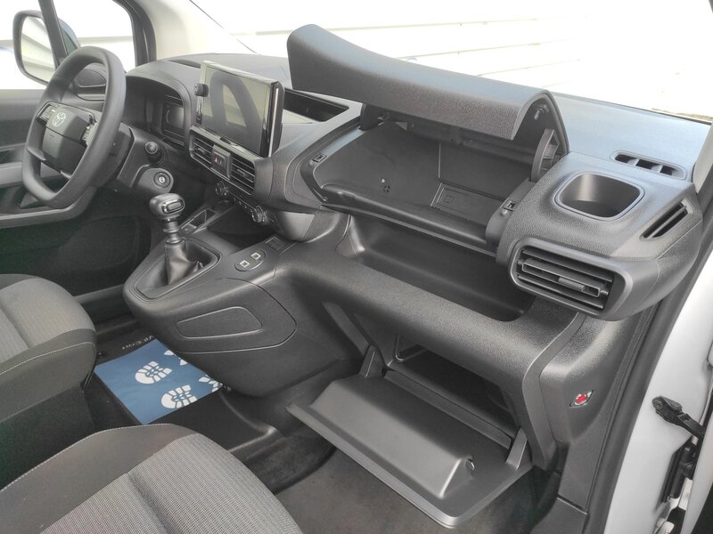 Toyota - ProAce City Verso - 1.5D-4d 100k L1 Shuttle