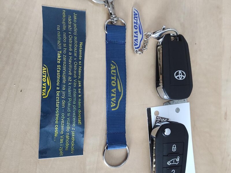 Toyota - ProAce City Verso - 1.5D-4d 100k L1 Shuttle