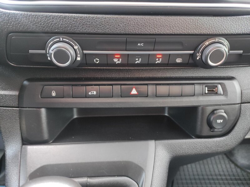 Opel - Vivaro - 1.5 CDTi 88kw Van L1H1, ČR, Opel - Vivaro - 1.5 CDTi 88kw Van L1H1, ČR,