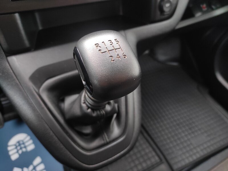 Opel - Vivaro - 1.5 CDTi 88kw Van L1H1, ČR, Opel - Vivaro - 1.5 CDTi 88kw Van L1H1, ČR,