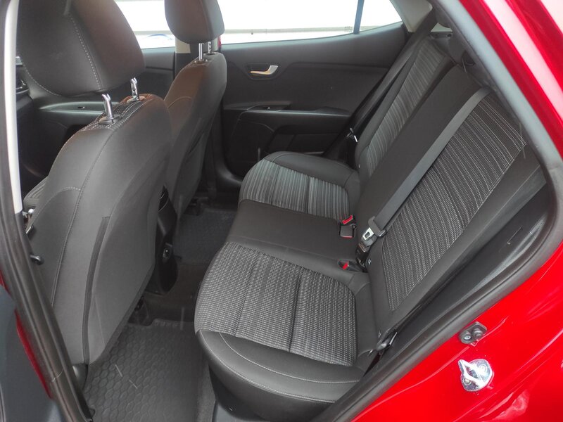 Kia - Stonic - 1,2DPi ČR, Tempomat, Kamera Kia - Stonic - 1,2DPi ČR, Tempomat, Kamera