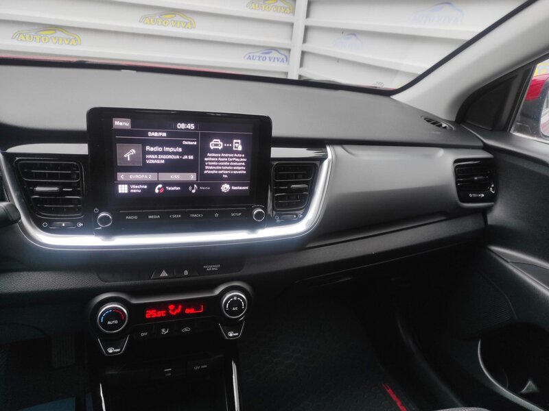 Kia - Stonic - 1,2DPi ČR, Tempomat, Kamera Kia - Stonic - 1,2DPi ČR, Tempomat, Kamera