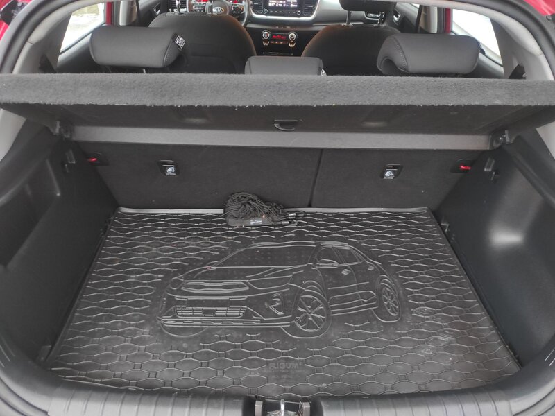 Kia - Stonic - 1,2DPi ČR, Tempomat, Kamera Kia - Stonic - 1,2DPi ČR, Tempomat, Kamera