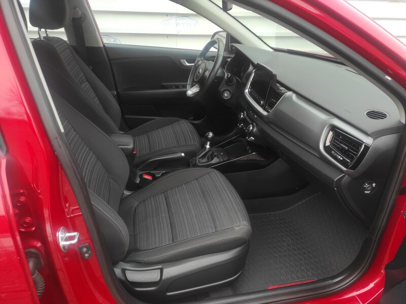 Kia - Stonic - 1,2DPi ČR, Tempomat, Kamera Kia - Stonic - 1,2DPi ČR, Tempomat, Kamera