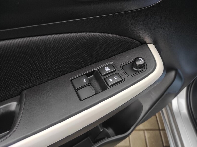 Suzuki - Swift - 1,2i 4x4!!, ČR, Serviska