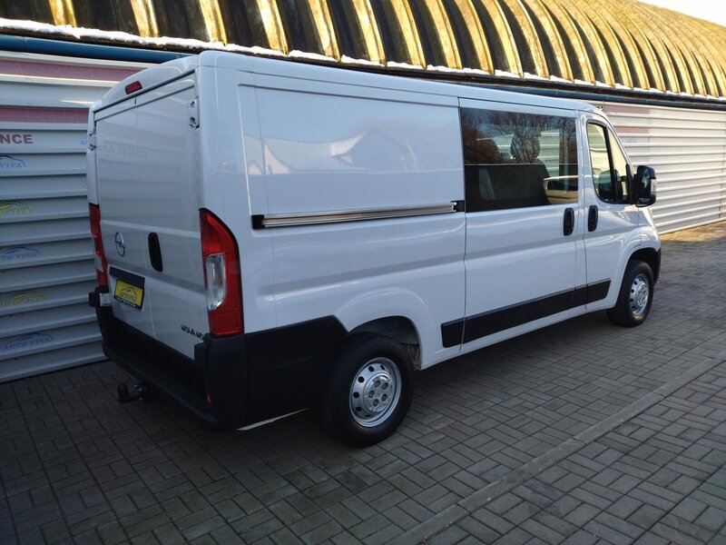 Opel - Movano - 2,2BHDi L2H1, 7 míst, Vestavba