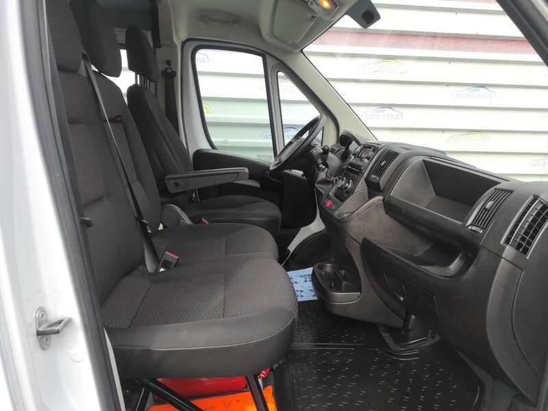 Opel - Movano - 2,2BHDi L2H1, 7 míst, Vestavba