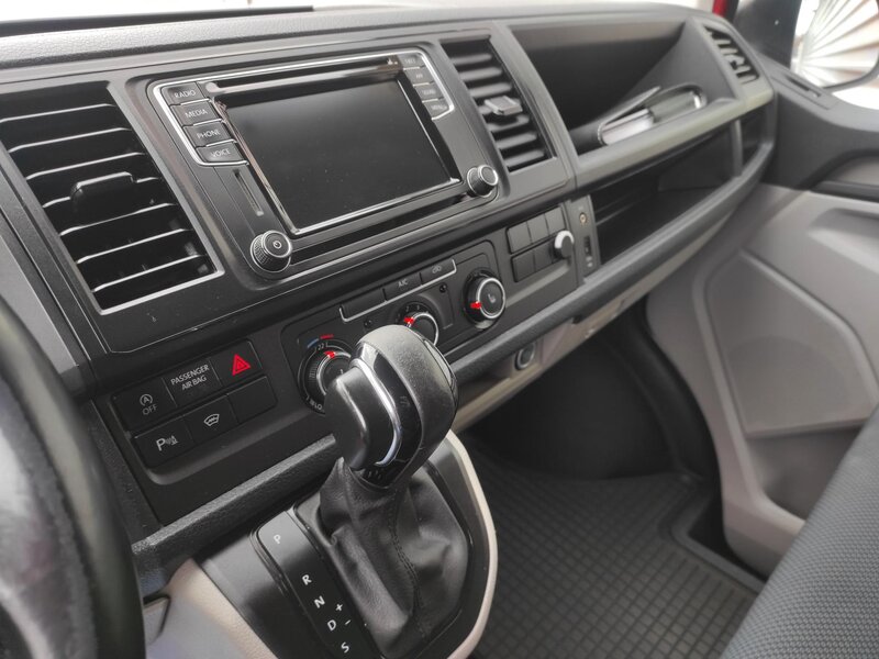 Volkswagen - Transporter - 2,0TDi DSG,Long,Dílna,2xDveře