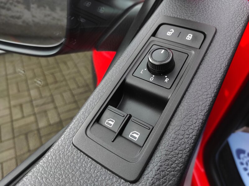 Volkswagen - Transporter - 2,0TDi DSG,Long,Dílna,2xDveře