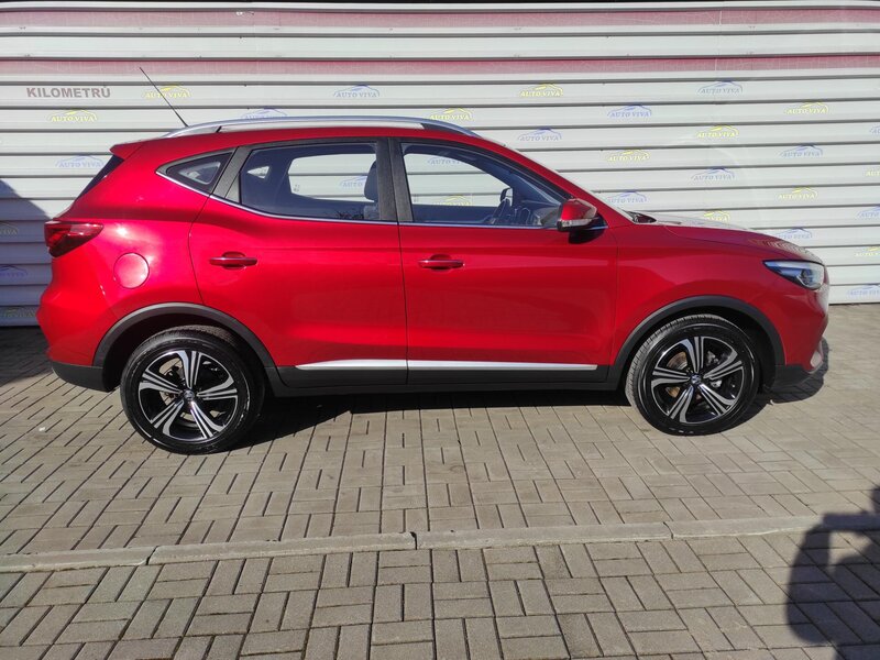 MG - ZS - 1,5i Essentiale plus, ČR