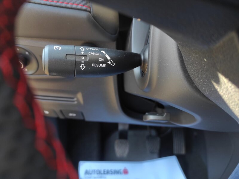 MG - ZS - 1,5i Essentiale plus, ČR