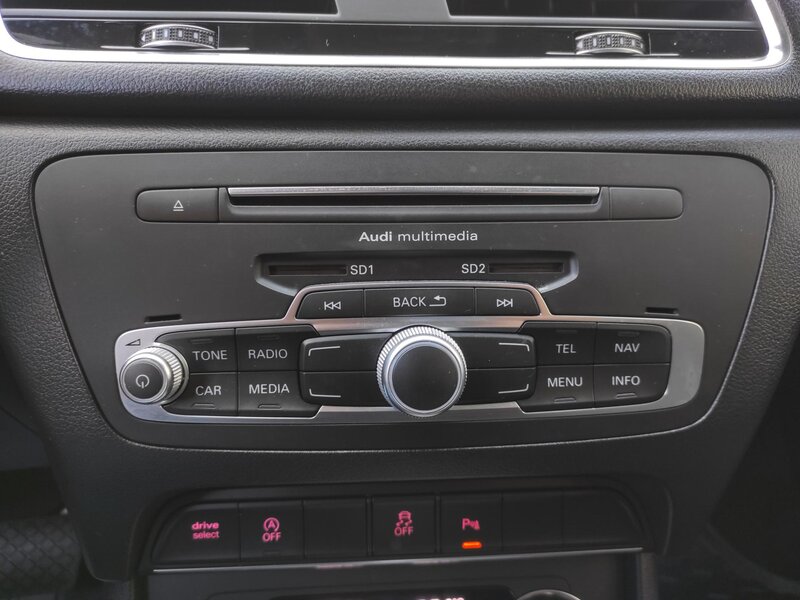 Audi - Q3 - 2,0TDi 4x4,S-Tronic,Sport,ČR