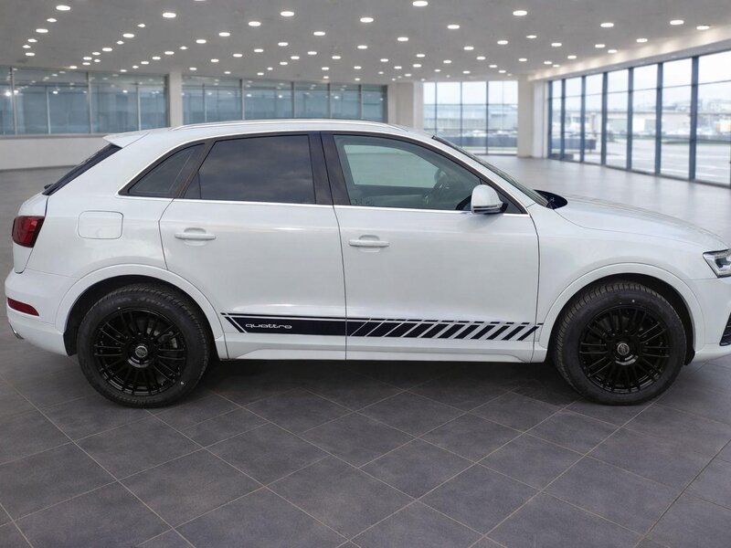 Audi - Q3 - 2,0TDi 4x4,S-Tronic,Sport,ČR