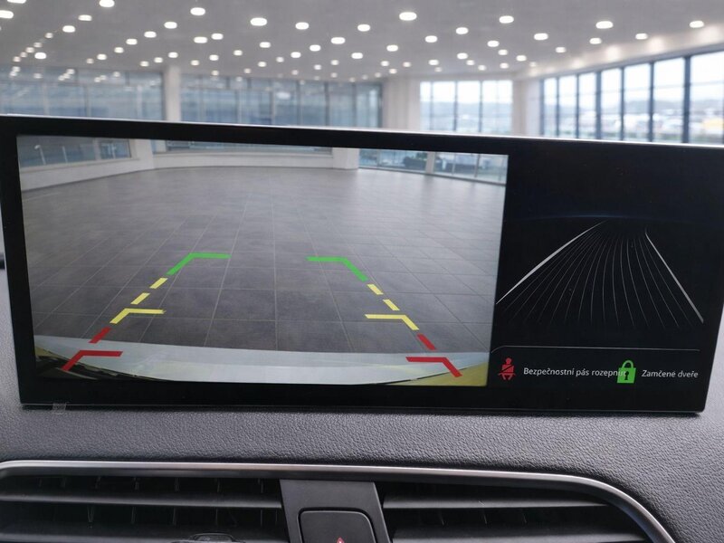 Audi - Q3 - 2,0TDi 4x4,S-Tronic,Sport,ČR