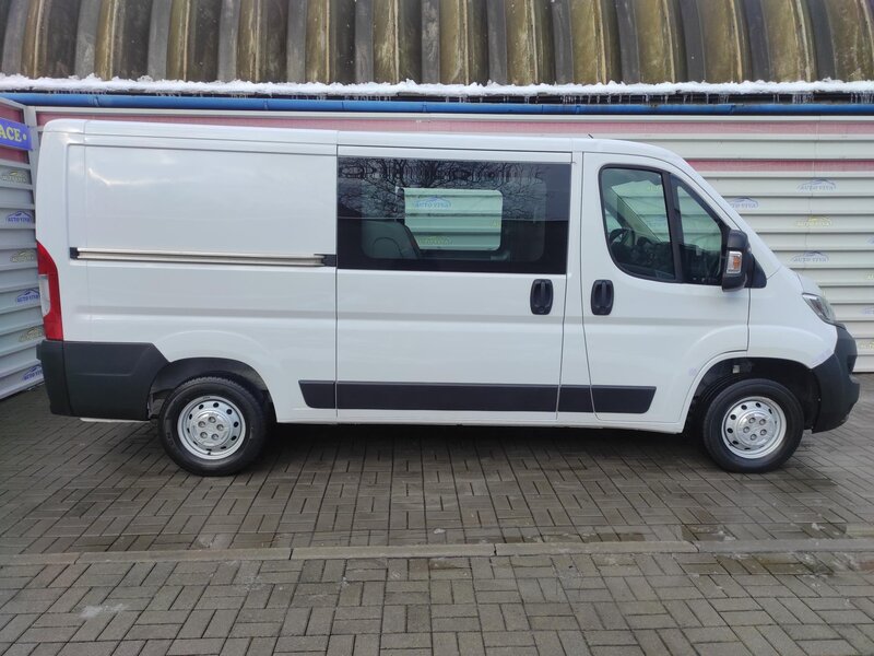 Peugeot - Boxer - 2,2BHDi L2H1, 7 míst, Vestavba