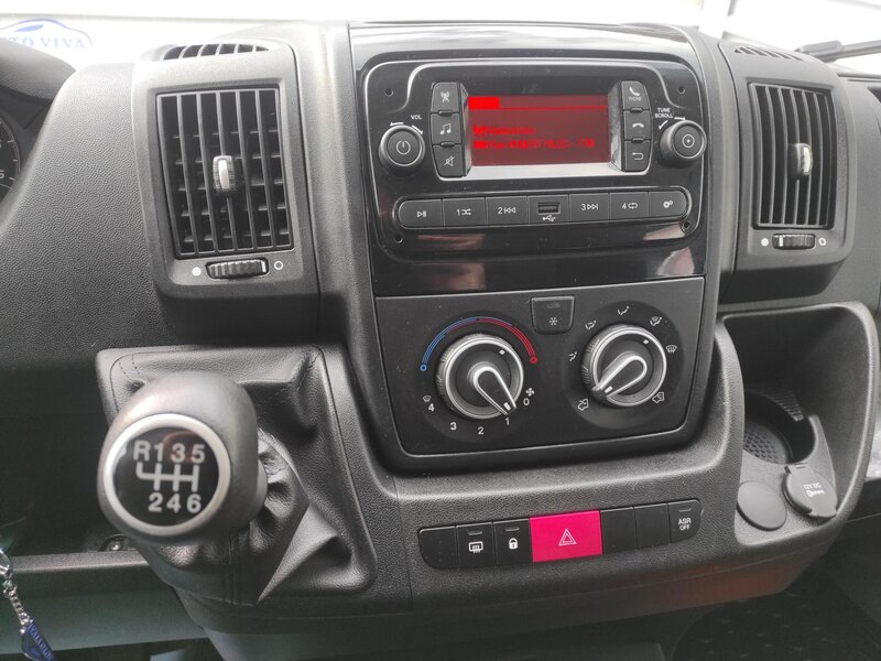 Peugeot - Boxer - 2,2BHDi L2H1, 7 míst, Vestavba