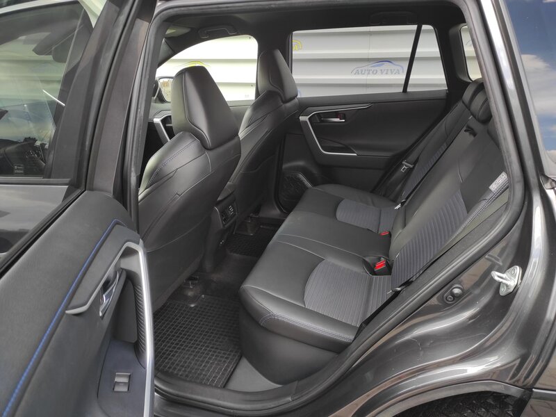 Toyota - RAV4 - 2,5e-CVT Hybrid Selection,ČR