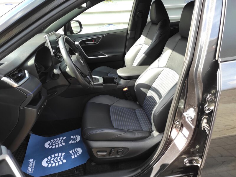 Toyota - RAV4 - 2,5e-CVT Hybrid Selection,ČR