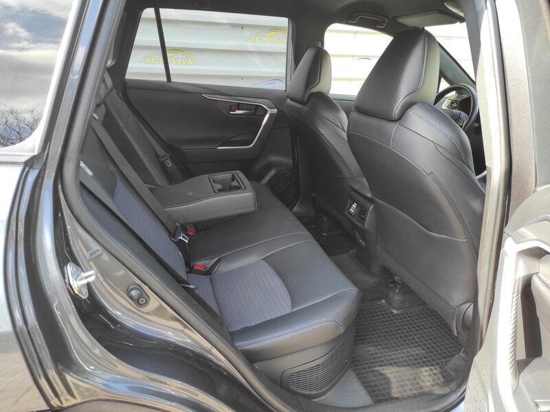 Toyota - RAV4 - 2,5e-CVT Hybrid Selection,ČR