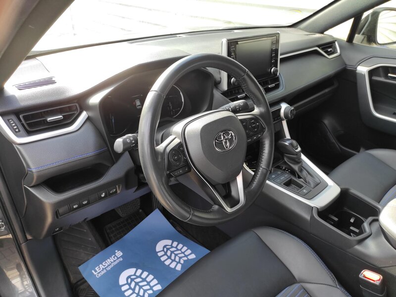 Toyota - RAV4 - 2,5e-CVT Hybrid Selection,ČR
