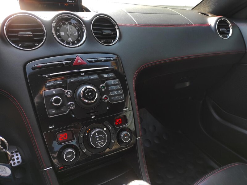 Peugeot - RCZ - 2,0HDi Red Carbon, Lift,