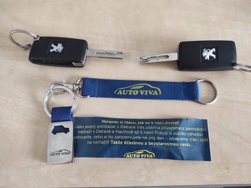 Peugeot - RCZ - 2,0HDi Red Carbon, Lift,