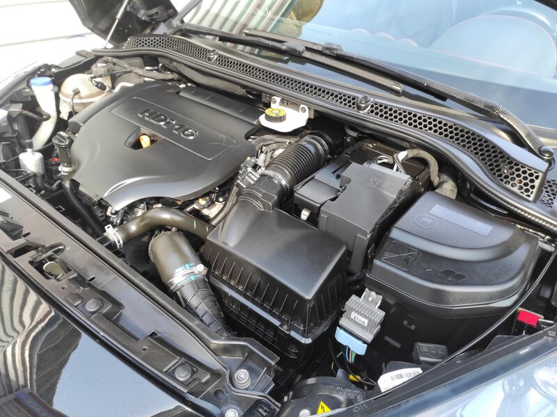 Peugeot - RCZ - 2,0HDi Red Carbon, Lift,