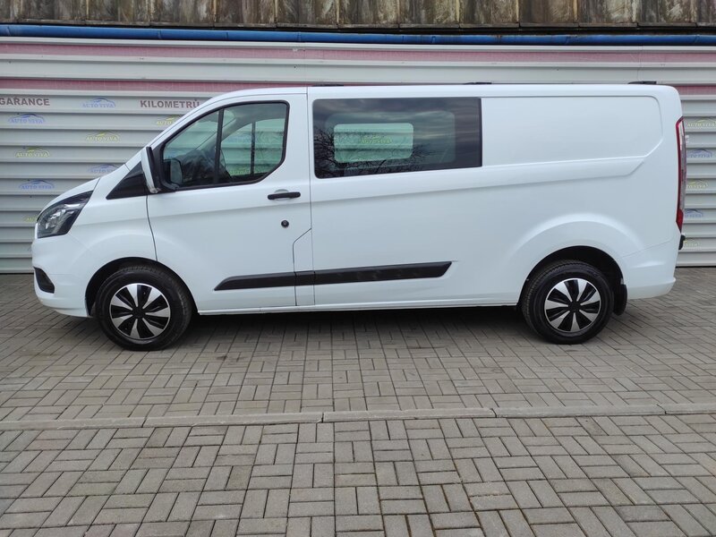 Ford - Transit Custom - 2,0EcoBlue mHev, L2, 6 míst Ford - Transit Custom - 2,0EcoBlue mHev, L2, 6 míst